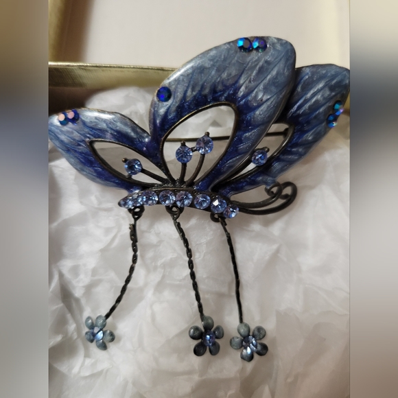 Blue beautiful butterfly brooch  🦋 - Picture 4 of 4